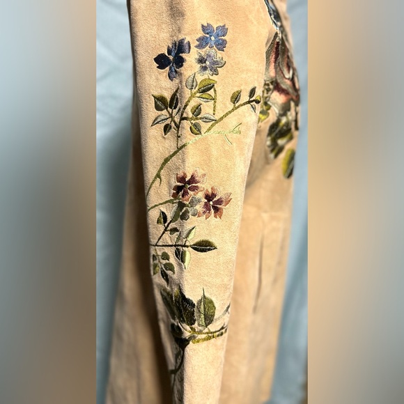 bagatelle Beige Suede Leather Embroidered Floral Coat - Picture 8 of 9